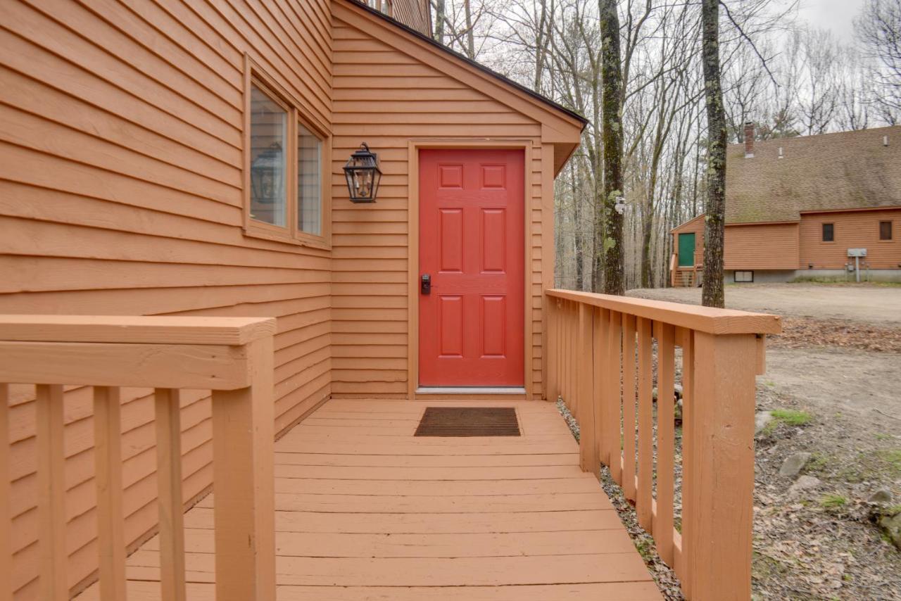 North Conway Townhome With Private Hot Tub And Deck! Exterior photo